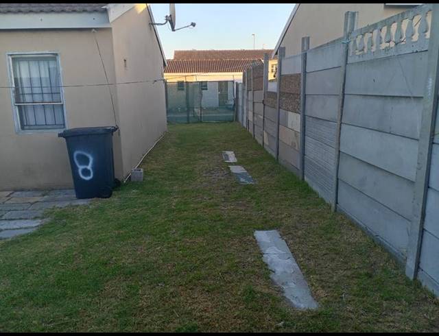 2 BEDROOM HOUSE FOR SALE IN PELIKAN PARK